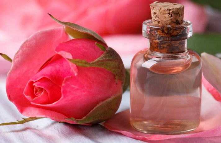 - Cromoterapia 10 benefícios de água de rosas: de antioxidantes a antienvelhecimento