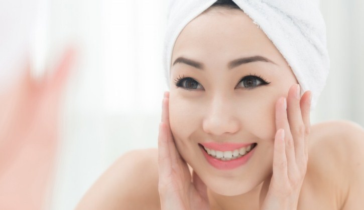 - tratar queimadura de sol Veja 5 dicas de como preparar a pele antes da maquiagem