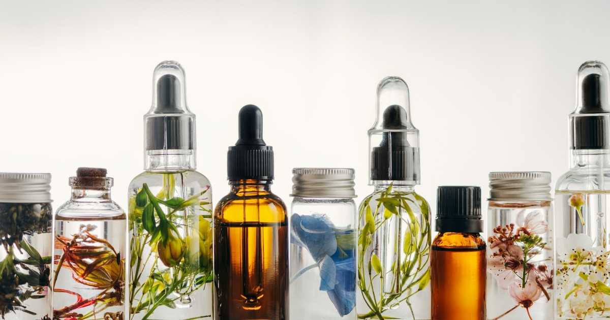 - aromaterapia Aromaterapia para TPM - Óleos Essenciais Podem Ajudar